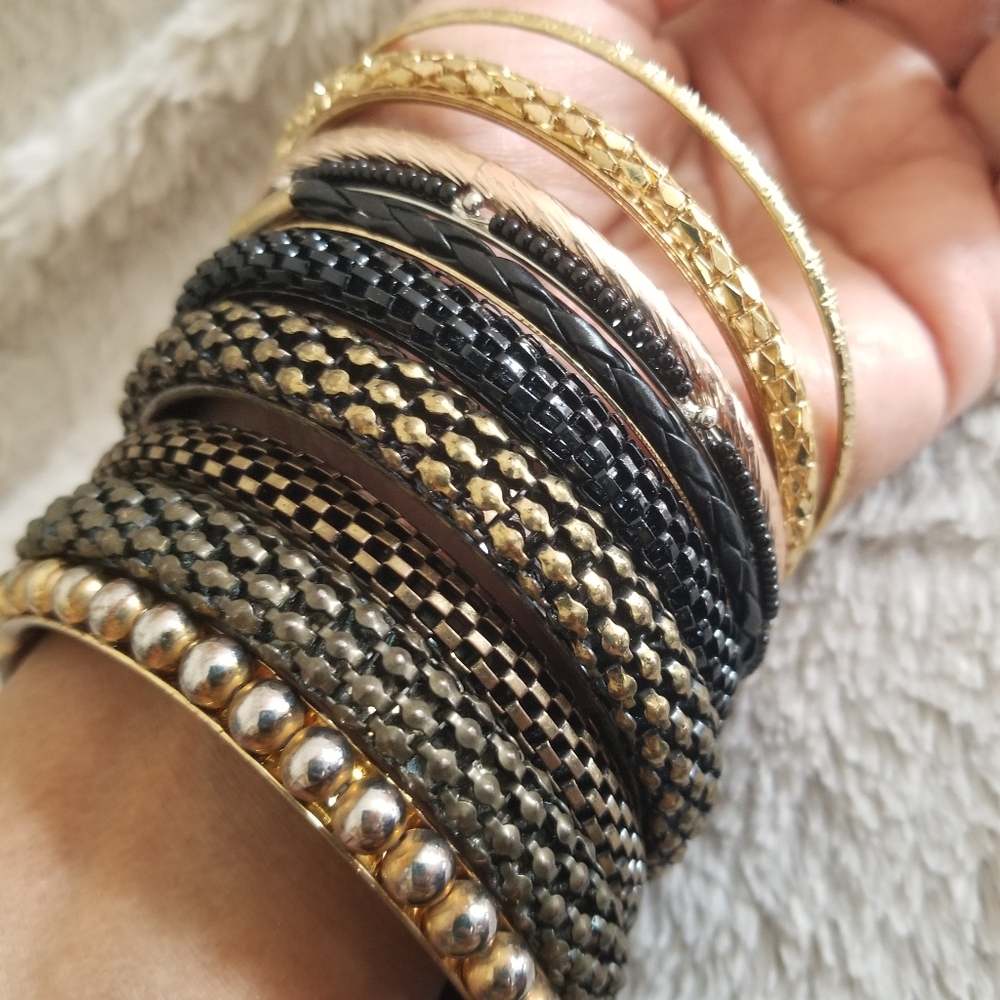 Large Sized Bangle Lot Liquid Metal Mesh Bracelets True Vintage 10 Piece